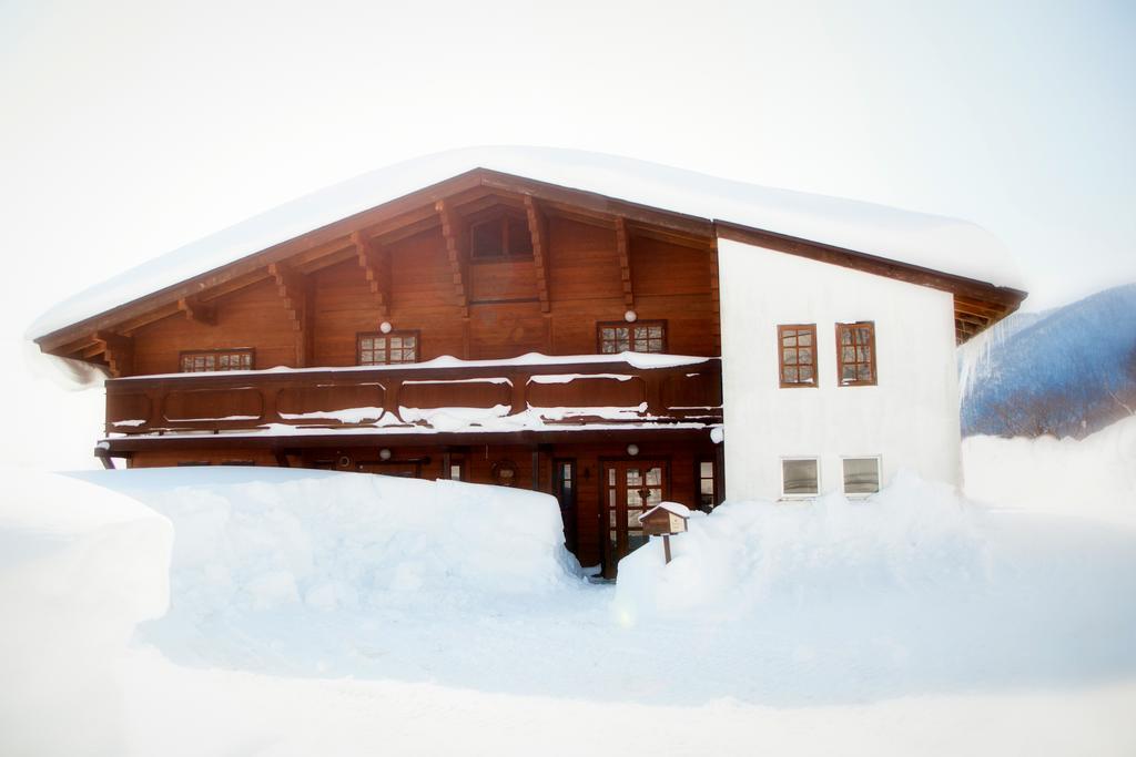 Hotel Snowball Chalet At Madarao Mountain à Iiyama Extérieur photo